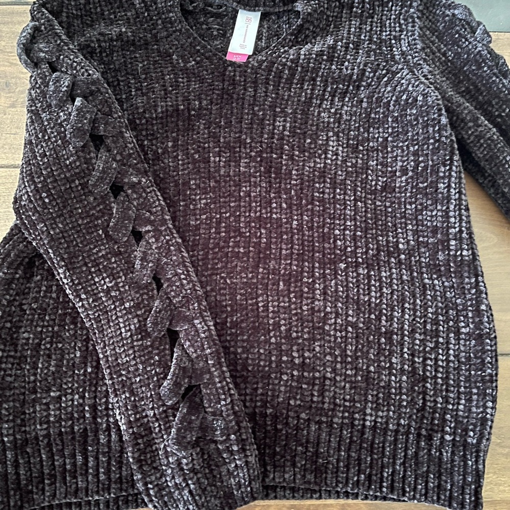 No Boundaries Dark Gray V-Neck Sweater